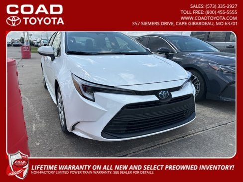 Used 2025 Toyota Corolla LE image 1