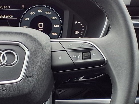 New 2025 Audi Q3 2.0T Premium image 13