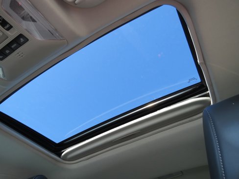 Used 2021 Toyota RAV4 XLE Premium image 26