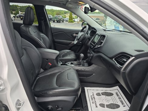 Used 2019 Jeep Cherokee Limited image 15