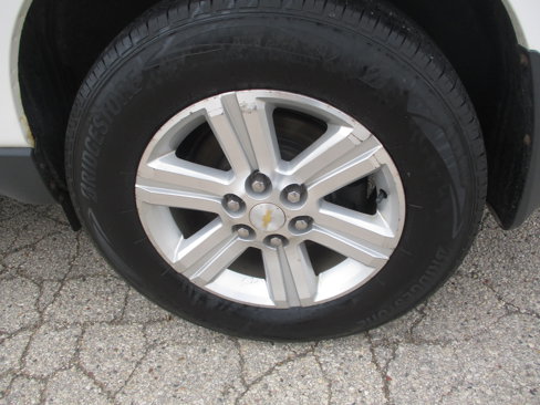 Used 2013 Chevrolet Traverse LT image 9