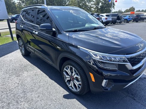 Used 2021 Kia Seltos SX w/ SX Sunroof Package image 29