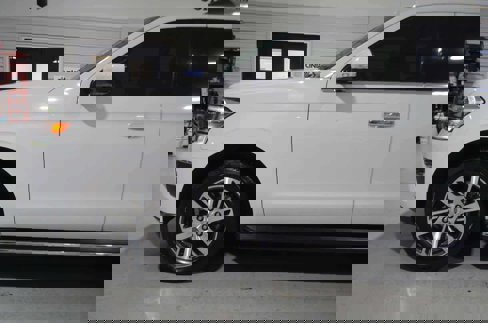 Used 2022 Ford Expedition Max Limited image 5