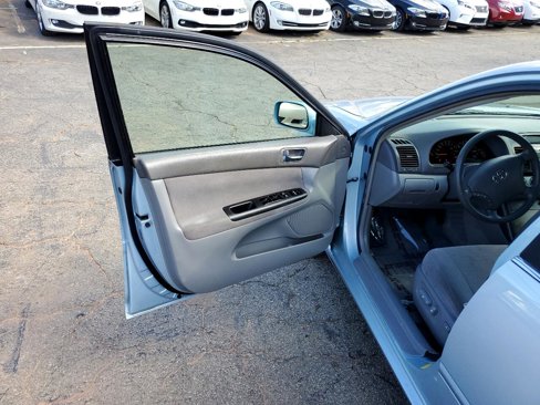 Used 2006 Toyota Camry LE image 14