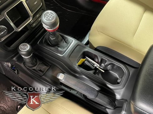 Used 2023 Jeep Wrangler Willys image 17