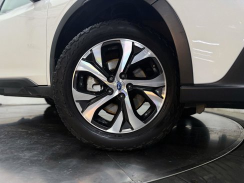 Used 2020 Subaru Outback Touring w/ Popular Package #2 image 9