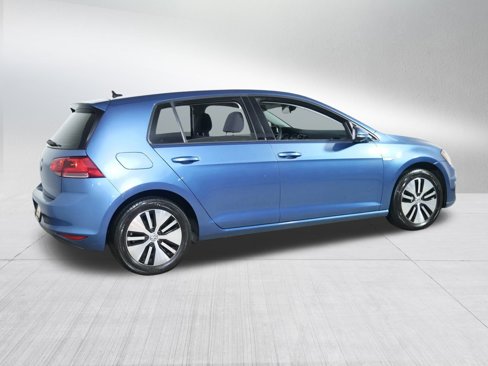 Used 2016 Volkswagen e-Golf SE w/ DC Fast Charging Package image 7