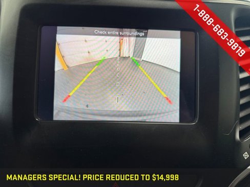 Used 2019 Jeep Cherokee Latitude w/ Popular Appearance Group image 12