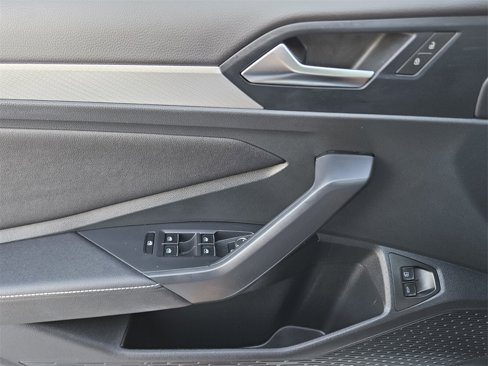 Certified 2024 Volkswagen Jetta Sport image 39