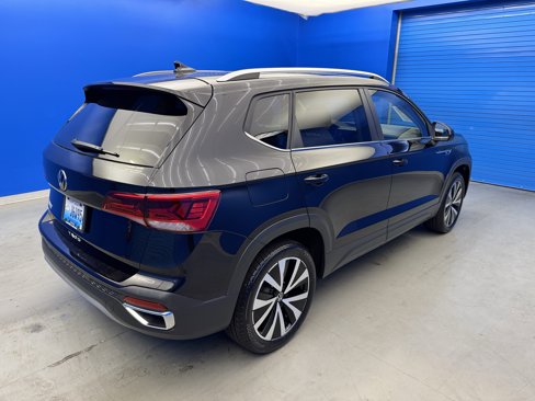 Used 2023 Volkswagen Taos SE image 6