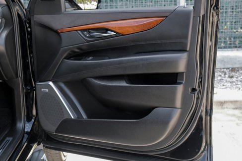 Used 2016 Cadillac Escalade Luxury image 42
