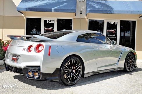 Used 2024 Nissan GT-R Premium w/ Floor Mat Package image 18