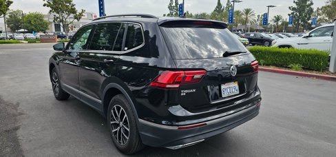 Certified 2021 Volkswagen Tiguan SE w/ Panoramic Sunroof Package image 7