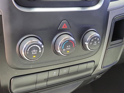 Used 2018 RAM 1500 Express image 19