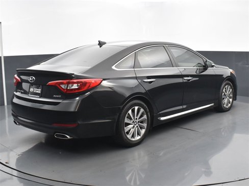 Used 2016 Hyundai Sonata Sport w/ Option Group 02 image 3