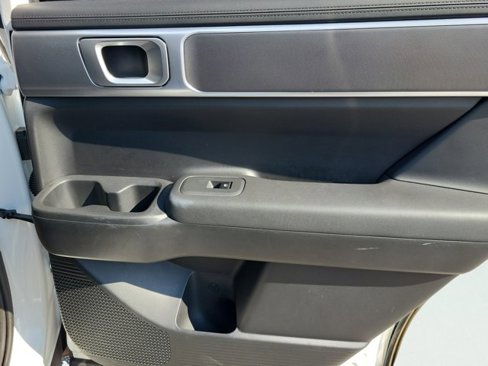 Used 2024 Hyundai Santa Fe SE image 19