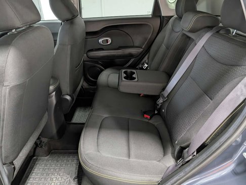 Used 2015 Kia Soul + image 21