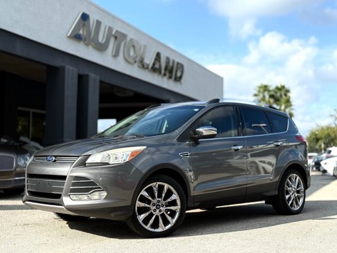 Used 2014 Ford Escape SE w/ SE Chrome Package image 2