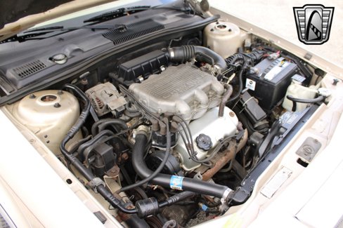 Used 1989 Chrysler New Yorker image 8