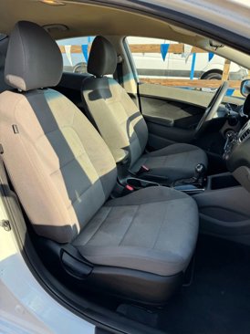 Used 2018 Kia Forte LX image 7