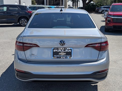 Used 2023 Volkswagen Jetta S image 4