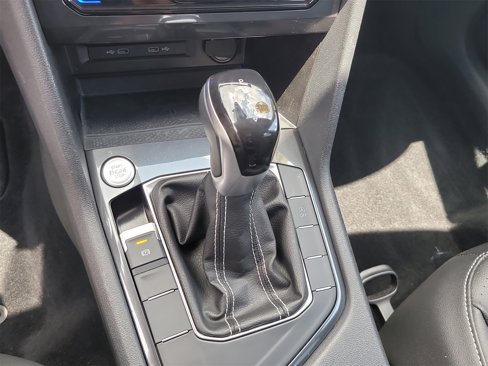 Used 2022 Volkswagen Tiguan SE image 26