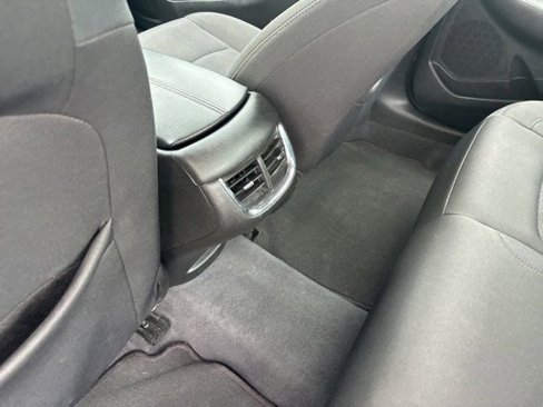 Used 2019 Chevrolet Malibu LT image 33