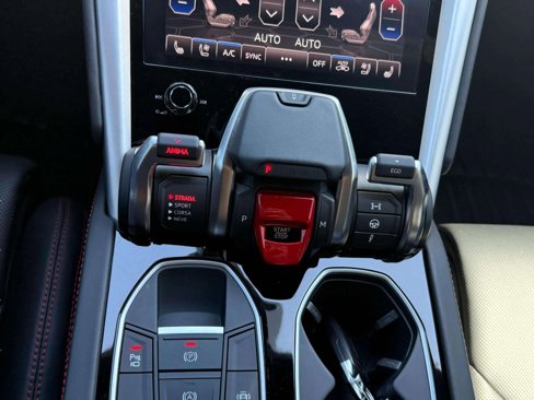 Used 2019 Lamborghini Urus image 19