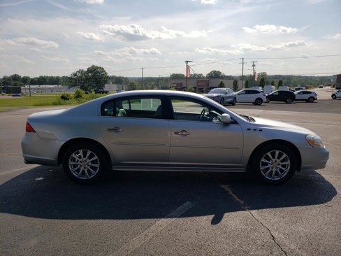 Used 2011 Buick Lucerne CXL image 7