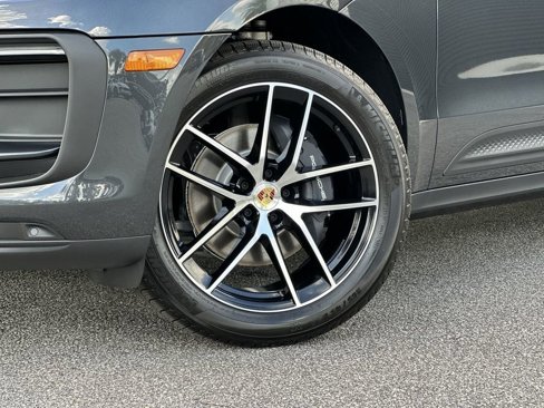New 2025 Porsche Macan image 14