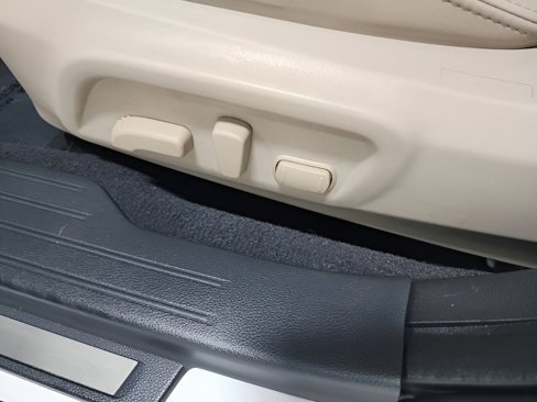 Used 2017 Subaru Outback 3.6R Limited image 26