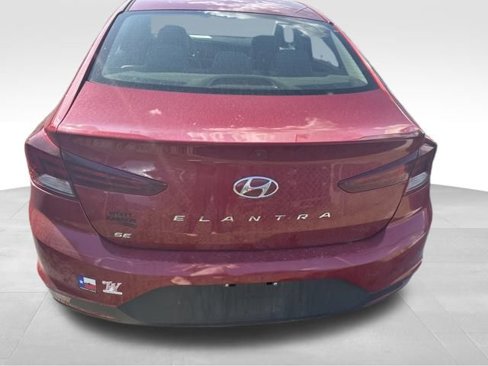 Used 2019 Hyundai Elantra SE w/ Winter Weather Package image 5