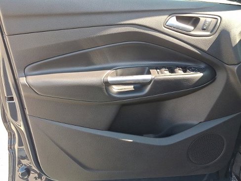 Certified 2019 Ford Escape SE image 13