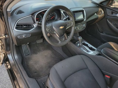 Used 2020 Chevrolet Malibu LT image 3
