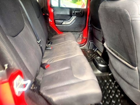 Used 2013 Jeep Wrangler Unlimited Sport image 89