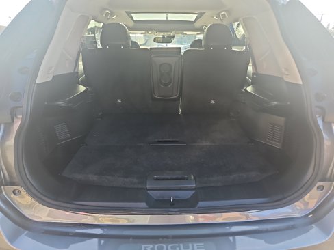 Used 2020 Nissan Rogue SL w/ Premium Package image 14