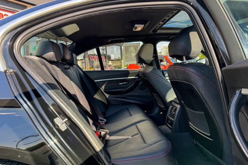 Used 2018 BMW 330i xDrive Sedan image 12
