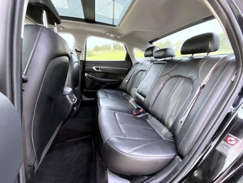 Used 2022 Hyundai Sonata Limited image 19