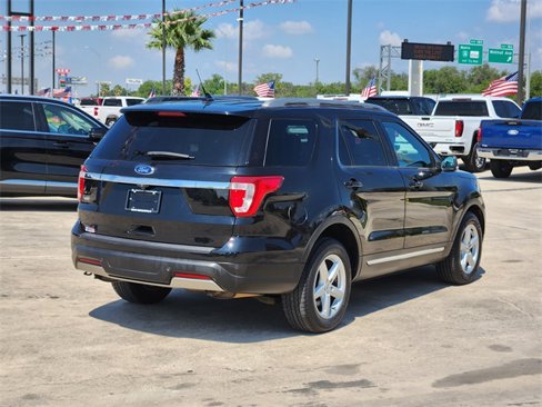 Used 2019 Ford Explorer XLT w/ Equipment Group 201A image 7