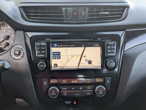 Used 2017 Nissan Rogue Sport SL w/ SL Premium Package image 14