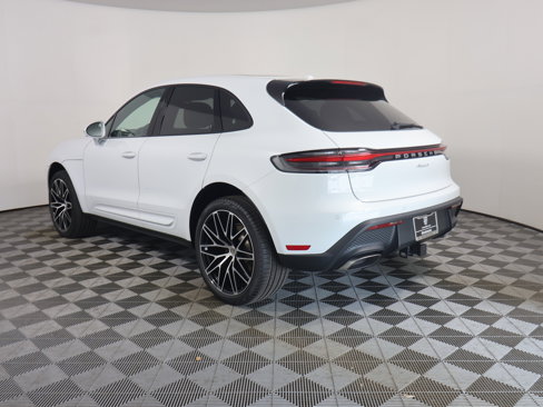 New 2025 Porsche Macan image 3