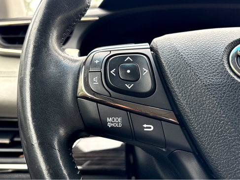 Used 2013 Toyota Avalon image 18