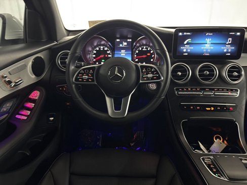 Used 2021 Mercedes-Benz GLC 300 w/ Premium Package image 28