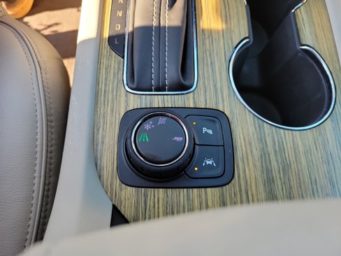 Used 2019 GMC Acadia Denali image 31