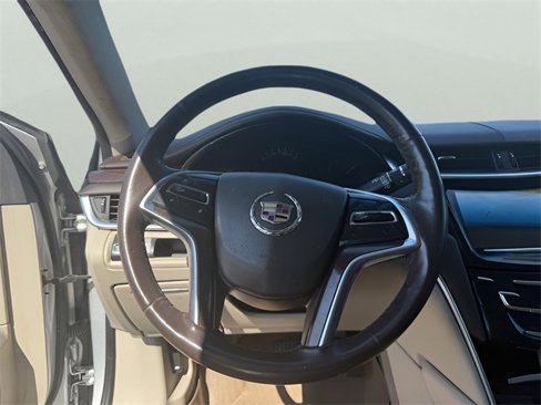 Used 2013 Cadillac XTS Luxury image 17