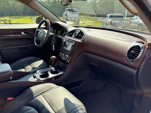 Used 2014 Buick Enclave Leather image 10