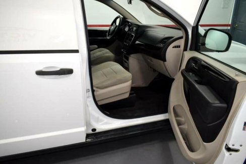 Used 2014 RAM C/V Tradesman image 13