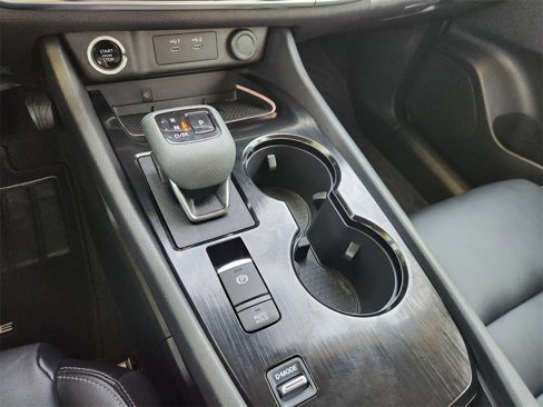 Used 2024 Nissan Rogue SL w/ SL Premium Package image 17