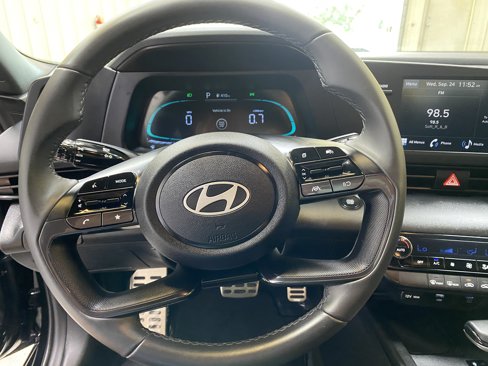 Used 2025 Hyundai Elantra Sport w/ Cargo Package image 29