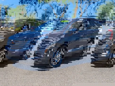 Used 2018 Cadillac XT5 Premium Luxury w/ Driver Assist Package image 2